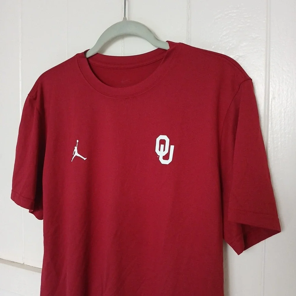 Jordan Oklahoma Sooners T-shirt Mens L‎ Crimson Red Dri-FIT CT2278-613